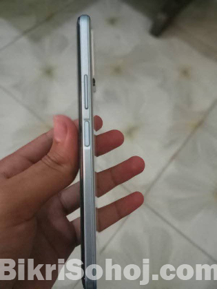 Vivo y21